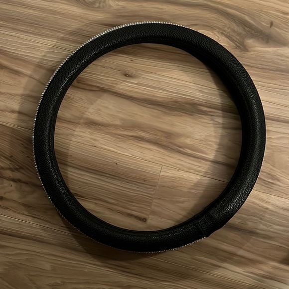 Leather & Rhinestone Steering Wheel Cover - Picture 1 of 2